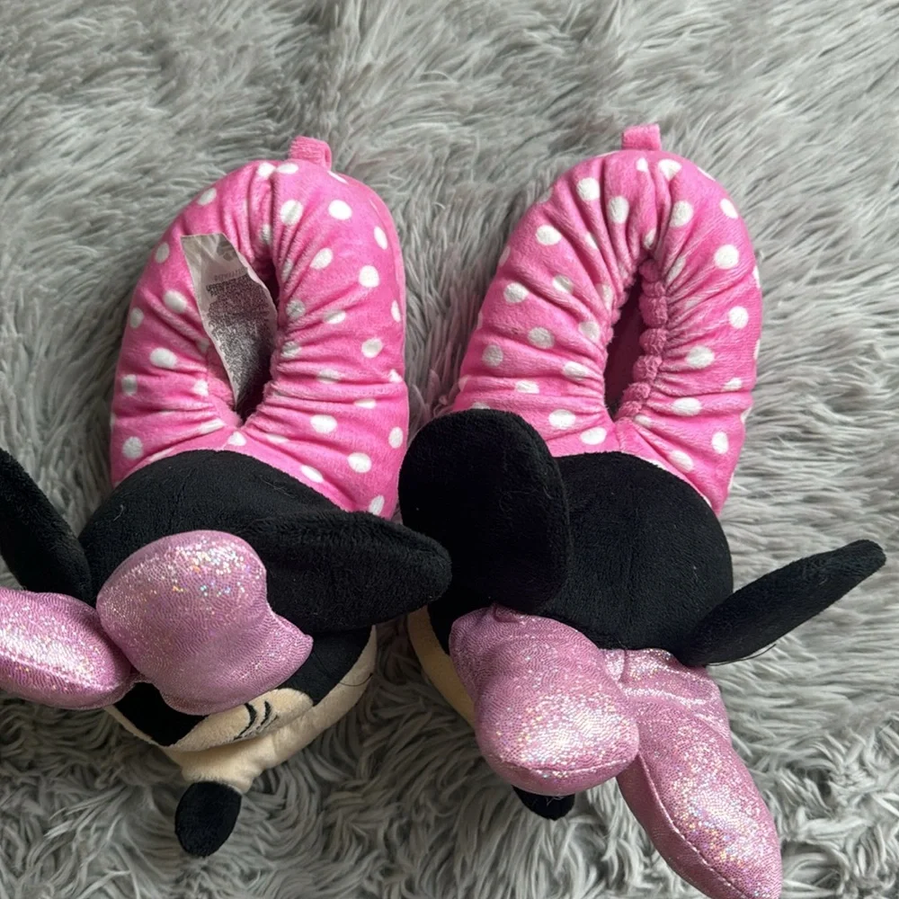 Disney Minnie Mouse pink toddler slippers size 5/6